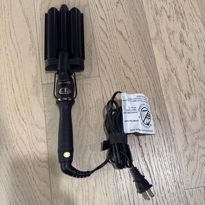 Amika High Tide Deep Waver Beach Waver Curling Iron